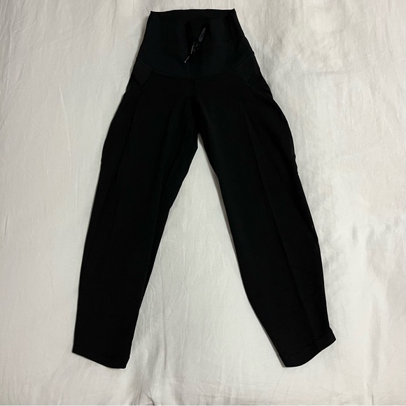 Lululemom capris - Picture 2 of 4
